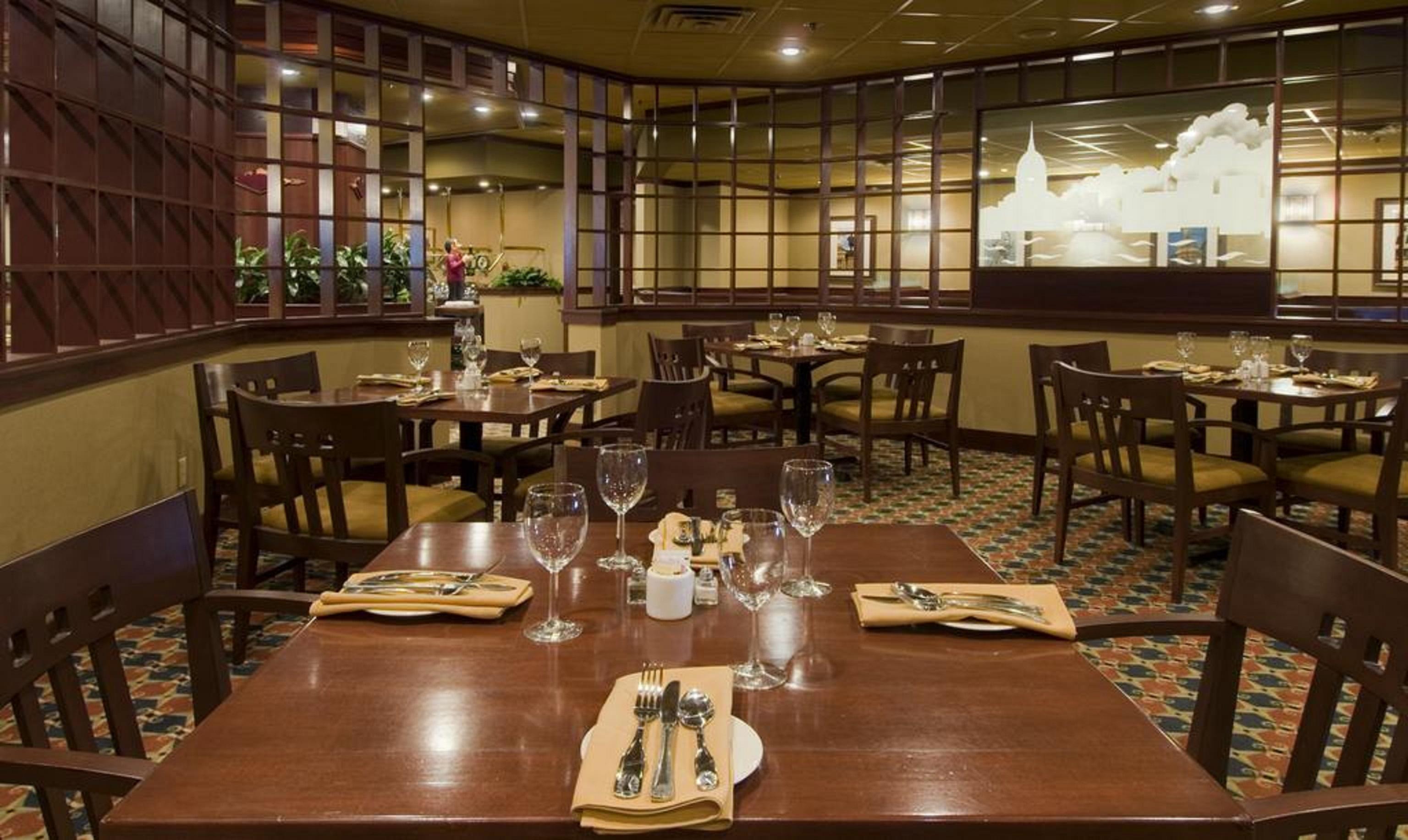 Doubletree By Hilton Lansing Hotell Fasiliteter bilde