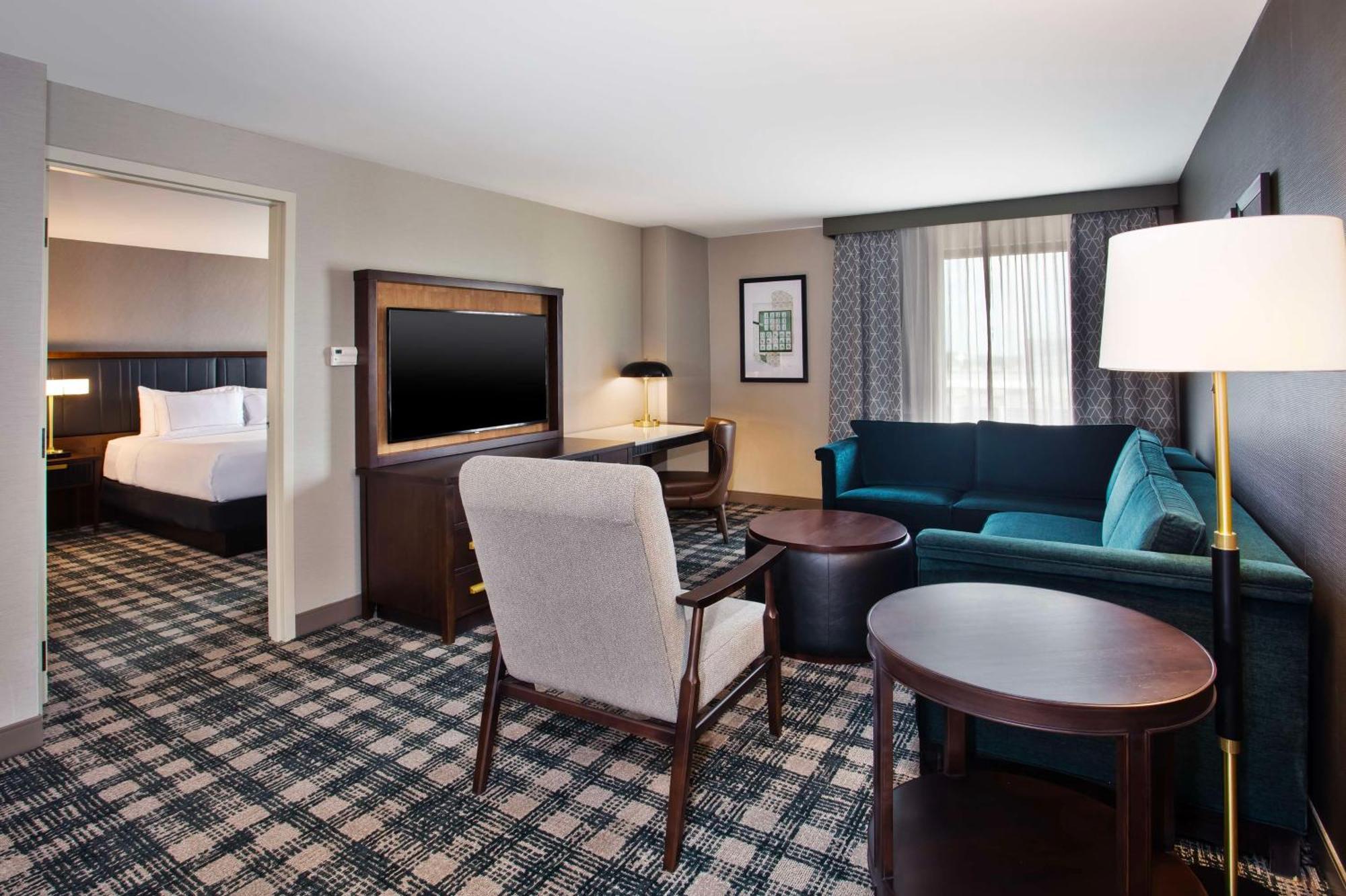 Doubletree By Hilton Lansing Hotell Eksteriør bilde