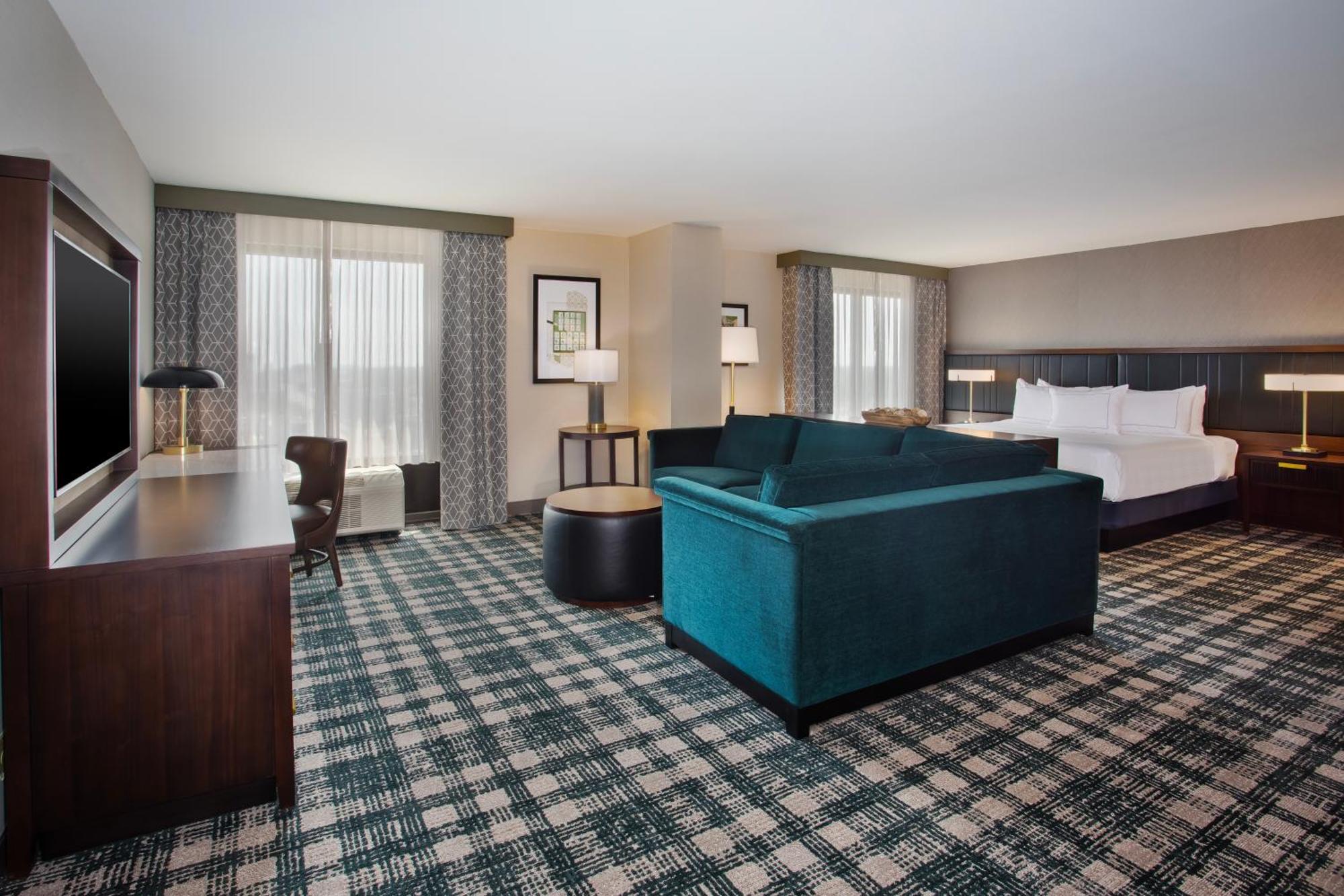 Doubletree By Hilton Lansing Hotell Eksteriør bilde