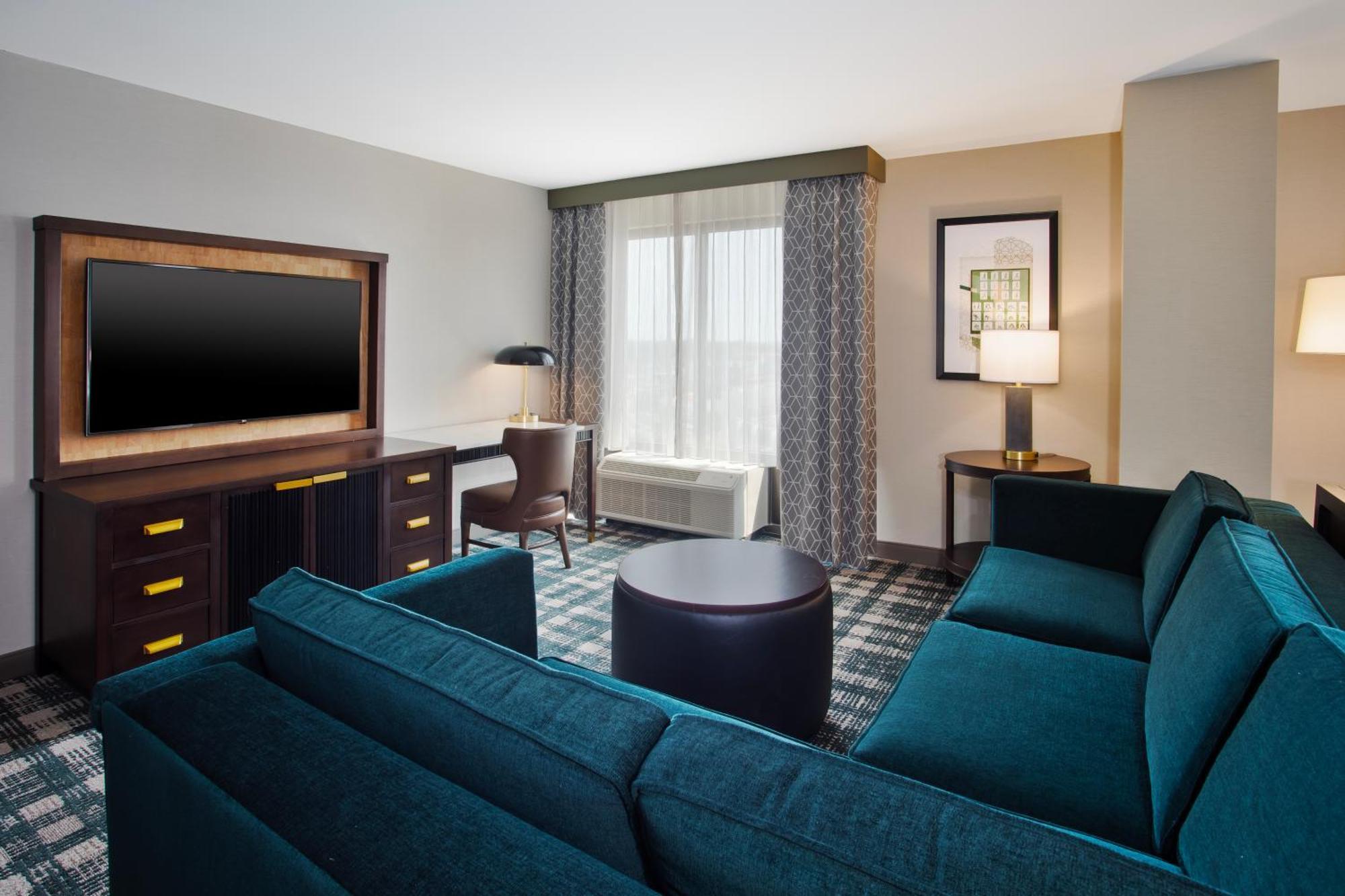 Doubletree By Hilton Lansing Hotell Eksteriør bilde