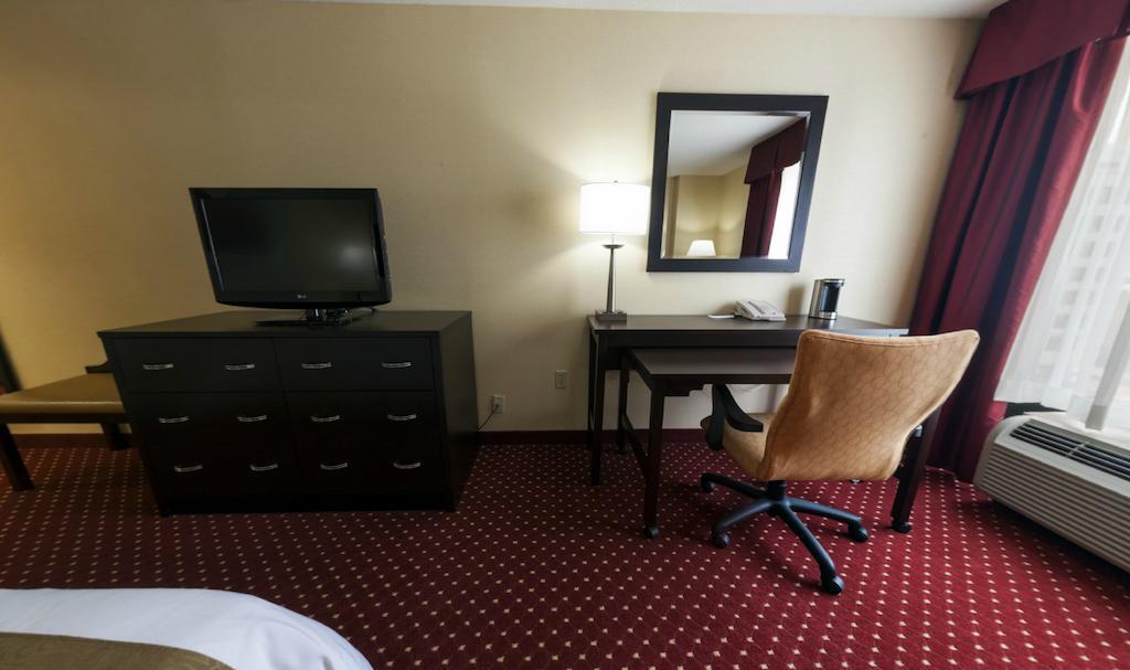 Doubletree By Hilton Lansing Hotell Rom bilde