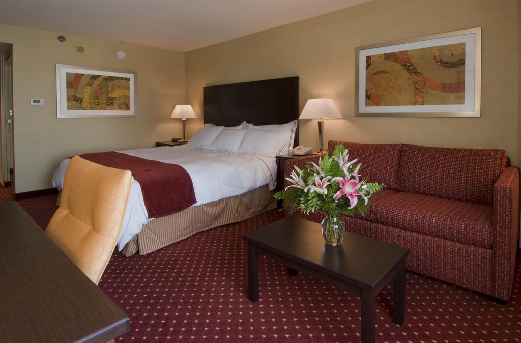 Doubletree By Hilton Lansing Hotell Rom bilde